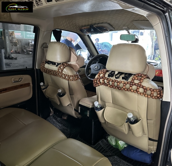 Xe 7 chổ . Cỏ nhưng cọp